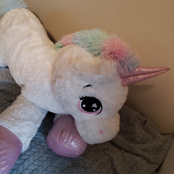NEW WITH TAGS EXTRA LARGE STUFFED UNICORN - Picture 3 of 3